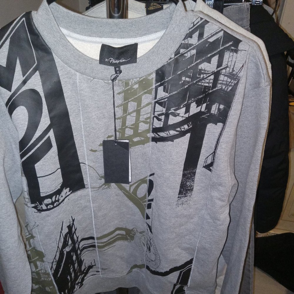 Sweat shirts